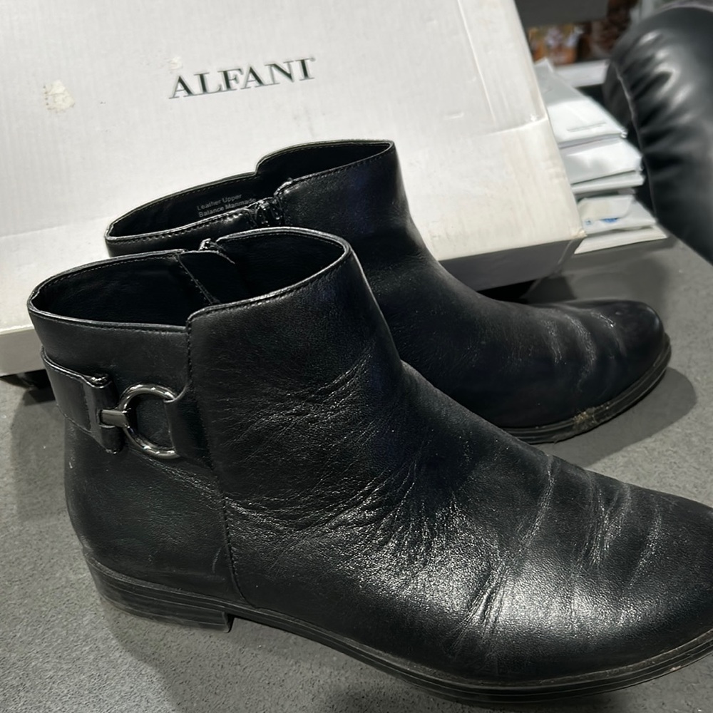 Alfani Black Leather step flex bootie boots 🖤